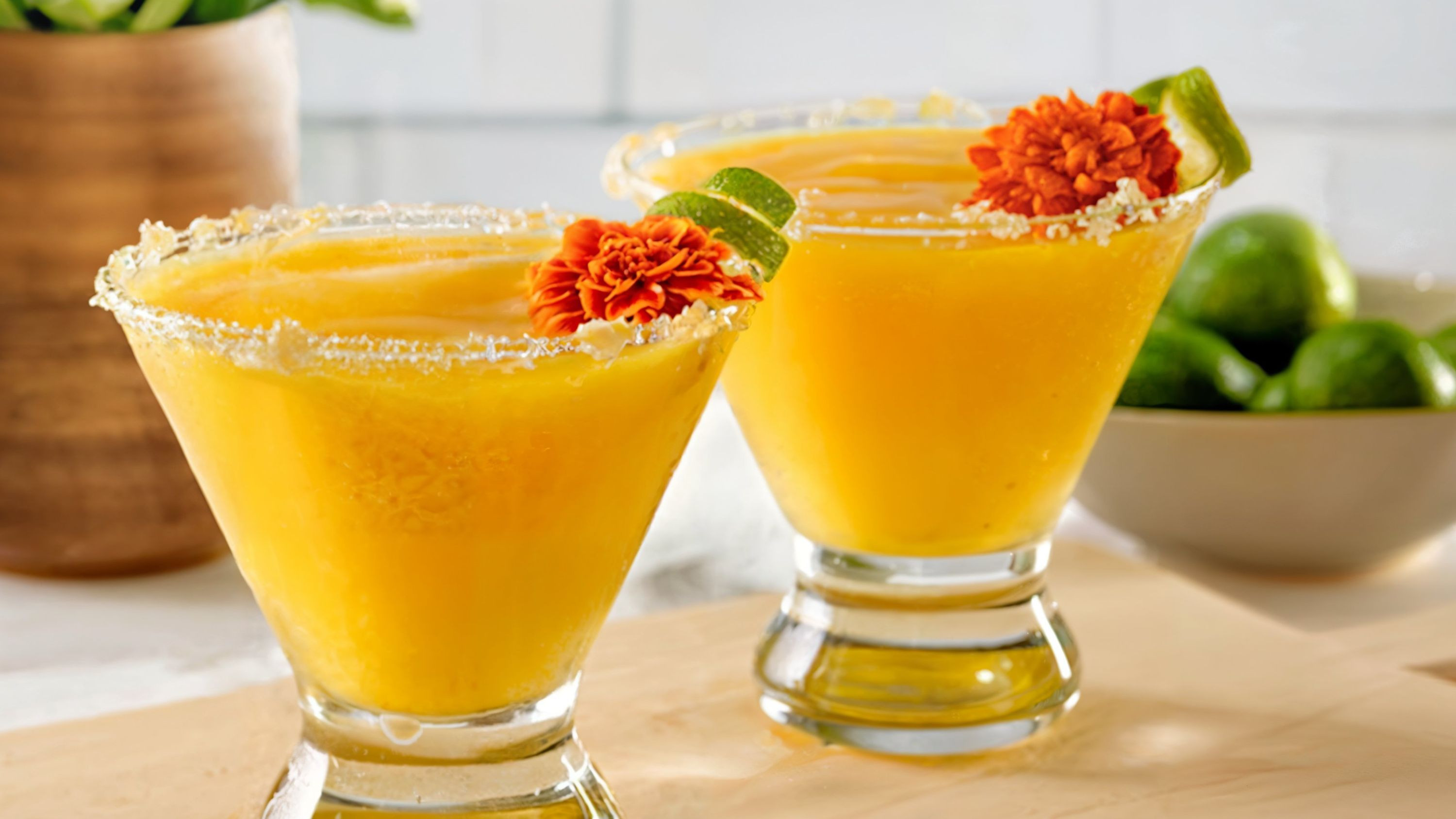 Mango Maple Ginger Mocktail Recipe - Dole® Sunshine