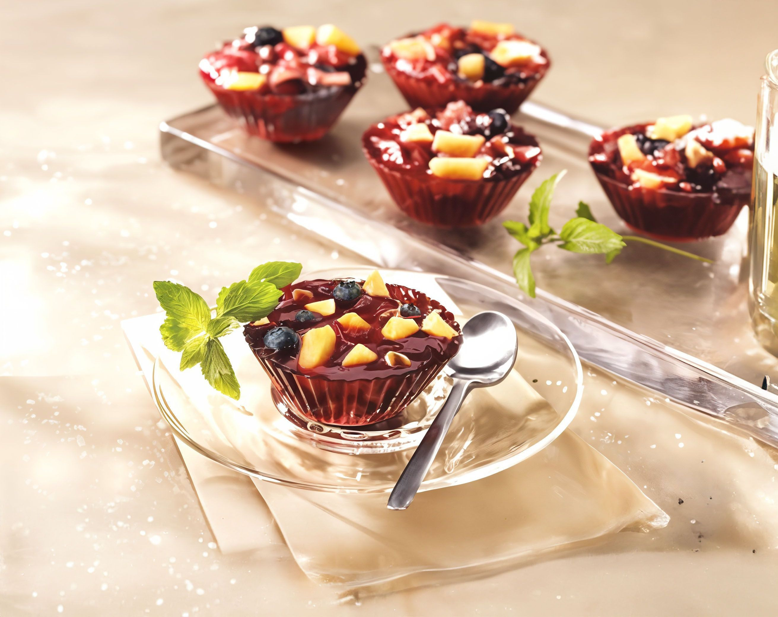 Pineapple Cherry Minis - Jelly Snack Recipe - Dole® Sunshine
