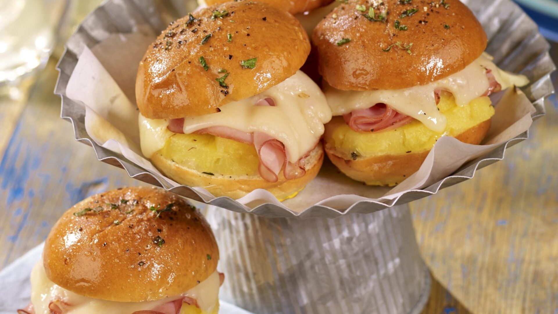 Hula Ham Burgers - Dole® Sunshine
